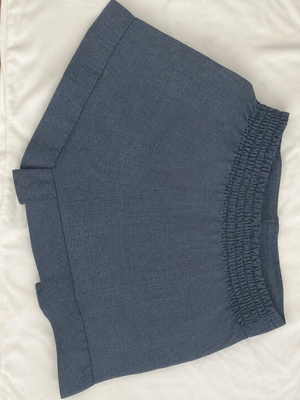 BCBG Ruffle Shorts - Picture 2 of 2